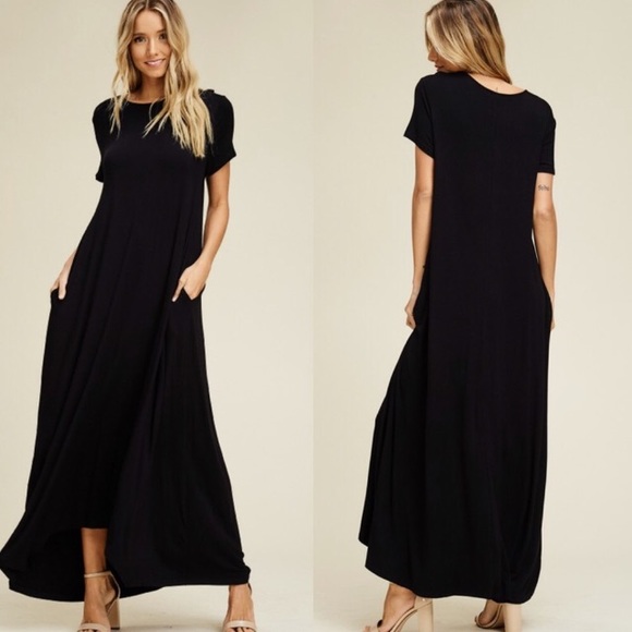 Dresses & Skirts - 🖤 Maxi Dress w Pockets